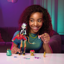 Monster high muñeca jinafire