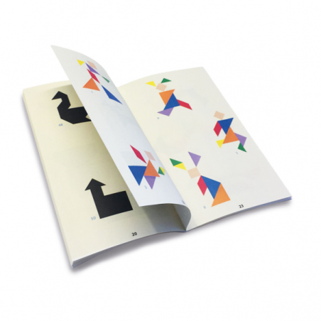 Tangram de madera de colores en caja de metal (madera fsc)